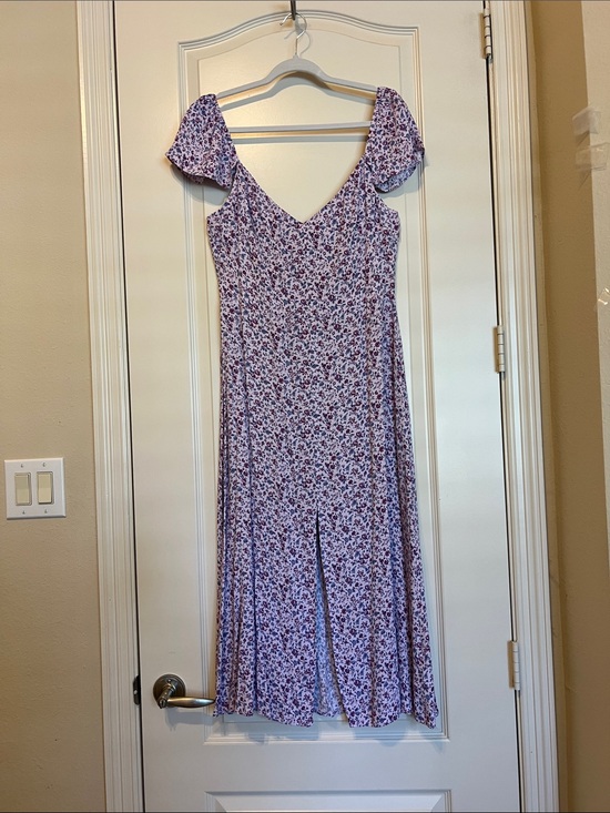 Reformation Dresses & Skirts - Reformation Lavender Floral Midi Dress with Flutter Sleeves